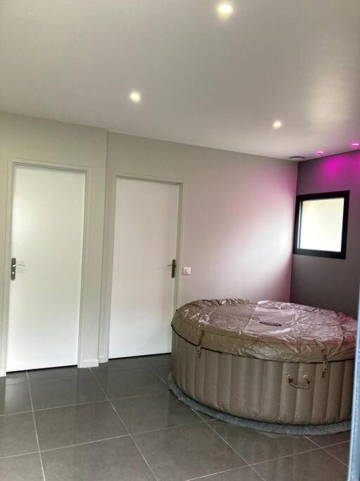 Spa Le Love Saint-Germain-lès-Corbeil Εξωτερικό φωτογραφία